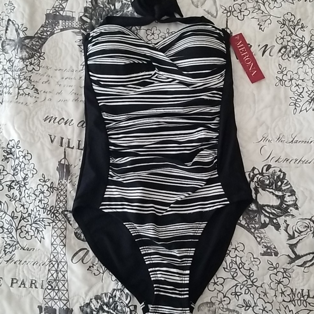 Bikini 1 piece swimsuit black and white